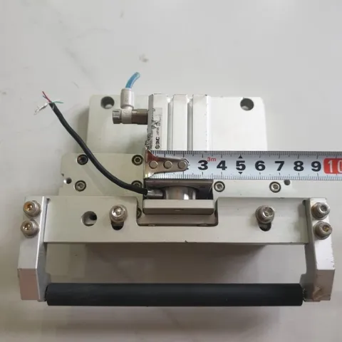 khung ép dập hàn gọt cell pin 18650 2 con trượt DPIN 40x40 siêu bền kèm con lăn cao su xi lanh smc japan có cell cân lực