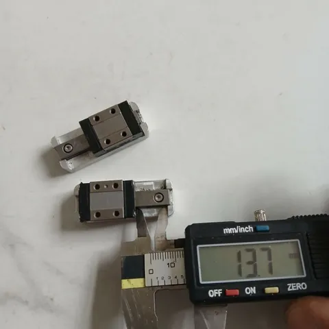 cặp ray bản 7 sẵn đế nhôm hành trình 13mm tháo máy chế tay hàn gọt cell pin 18650