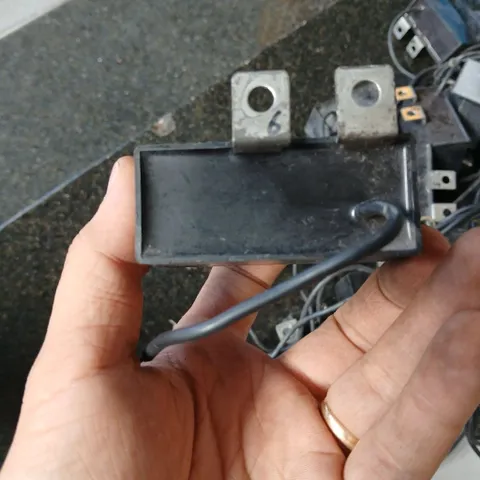 tụ cao áp tháo biến tần nhật nichicon 1.5u 1000v kèm diode