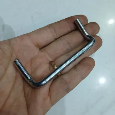 2 cái tay xách quai xách sắt tháo máy gập gọn chế vali thùng đồ máy hàn cell pin ốc M10 có tán