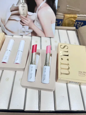 Set 2 Son Dưỡng Môi Su:m37 Time Energy Moist Lip Balm Special Set từ thương hiệu mỹ phẩm cao cấp