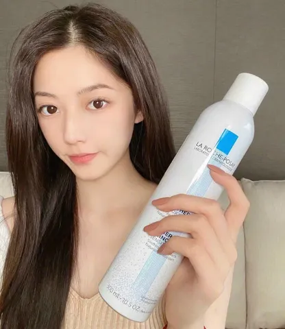 Xịt khoáng La roche-posay chai to 300ml