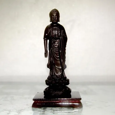 Gieo duyên tượng Đức Phật a Di Đà đứng bệ gỗ cao 13cm nhiều màu cực đẹp 890592