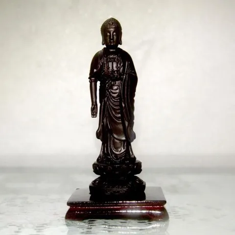 Gieo duyên tượng Đức Phật a Di Đà đứng bệ gỗ cao 13cm nhiều màu cực đẹp 890592