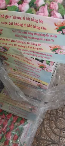 [HCM]  BÔNG HỒNG CÀI ÁO 890607