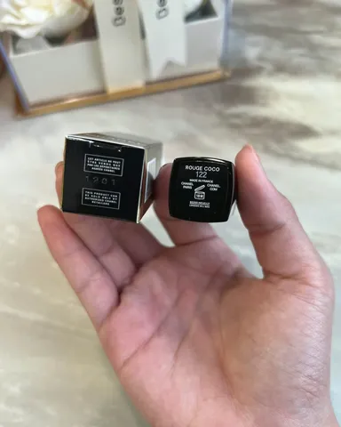 Son dưỡng Chanel Rouge Coco Flash 122 Play cấp ẩm làm bóng môi tự nhiên 3g