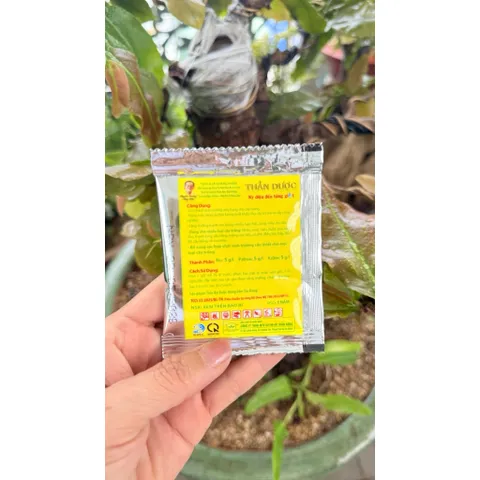 Hộp 10 Gói Phân Bón Lá Thần Dược Grow 5-5-5 10ml Kích Rễ Bung Đọt Ra Hoa Đậu Trái Phục Hồi Cây Trồng