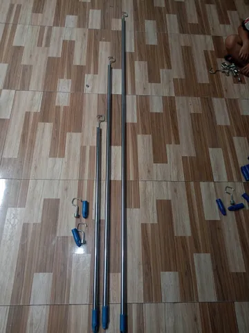móc kéo cửa cuốn inox dài 2 mét .