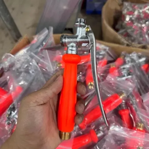 Tay bóp Inox bình xịt bình điện phun sâu của đầu ren 13.8mm và 18mm dùng cho tưới nước, xịt rửa xe, vệ sinh