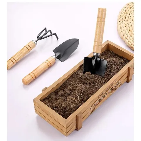 BỘ DỤNG CỤ LÀM VƯỜN MINI  3 MÓN CÁN GỖ CHO ĐẤT TRÔNG CÂY