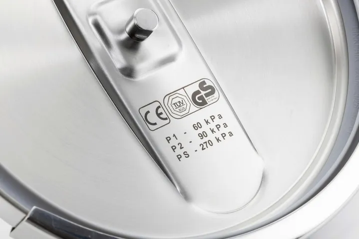 NỒI ÁP SUẤT 22cm NUTRIPRO COOKER 6 Lít/7Lít INOX 304 CAO CẤP FIVESTAR PLUS 3 ĐÁY DÙNG MỌI LOẠI BẾP
