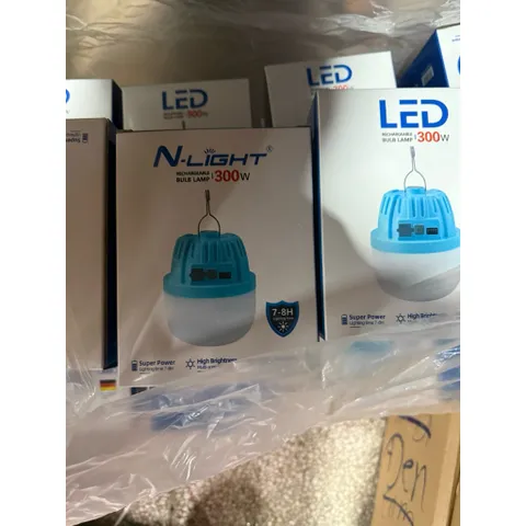 Bóng Đèn Tích Điện 300w Sạc Type C Có Hít Nam Châm Và Móc Treo 3 Pin Dung Lượng Cao
