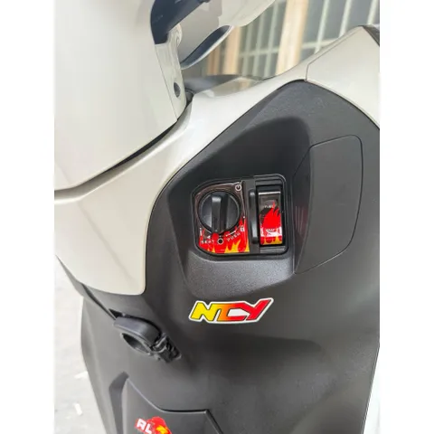 Tem Sticker Nhựa Nổi Phản Quang 3M, Dán Ổ Khoá Smartkey Honda V2, 4 Mẫu Lửa 2025