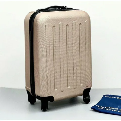 Vali Lock&Lock Size 20 inch (Hàng khuyến mãi Ensure)