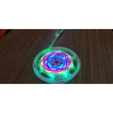 Led dây cuộn 5m 12v  điều khiển remod có bọc keo silicon có keo dán siêu bền và đẹp đơn màu và nhiều màu.