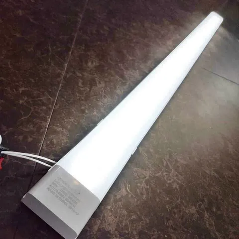 BỘ COMBO 5 BÓNG ĐÈN BÁN NGUYỆT DÀI 1M2 CÔNG SUẤT 40W - 60W - 80W -100W ÁNH SÁNG TRẮNG DÙNG CHIẾU SÁNG DÂN DỤNG ..