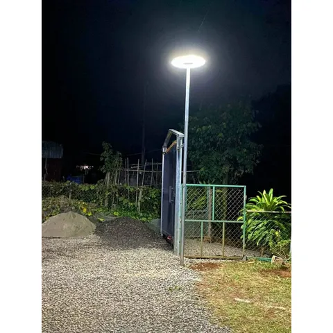 Đèn năng lượng mặt trời UFO 1000W IP67 Không thấm nước 360 ° ánh Sáng Phát Ra Cảm biến chuyển động Ánh sáng trắng