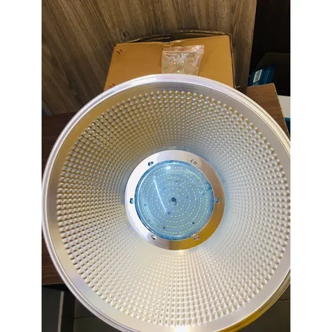 Đèn Led pha Nhà Xưởng Chao Đèn Led Đèn Công Nghiệp Nhà Xưởng 100w 150w 200w Đen Treo Trần Công Suất Cao bảo hanh 2 nam
