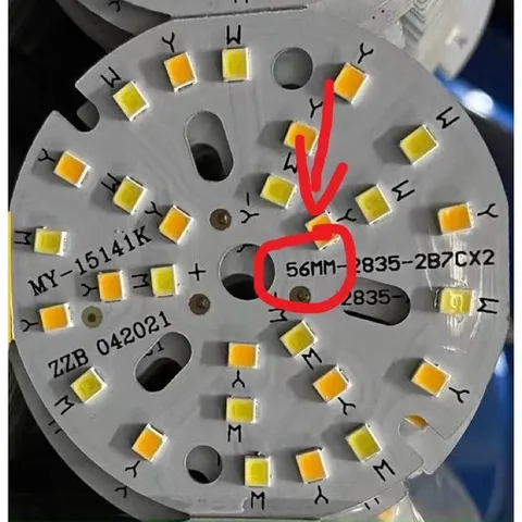 Âm trần led 7w 3 chế độ viền vàng khoét lỗ 90 cao cấp bảo hành 2 năm