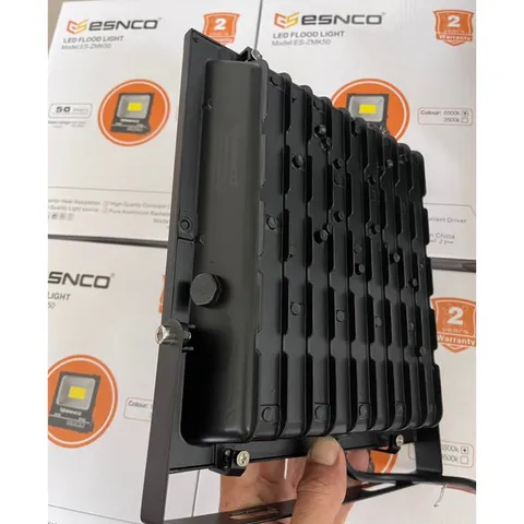 Đèn pha led 30W 50W 100W 200w chuyên công trình, bảng hiệu lắp đặt ngoài trời chống nước IP66 đủ công suất
