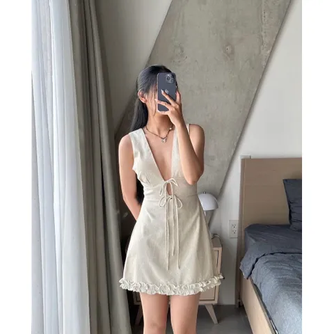VÁY SÁT NÁCH CỔ V THẮT NƠ GỢI CẢM