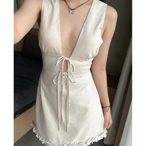 VÁY SÁT NÁCH CỔ V THẮT NƠ GỢI CẢM