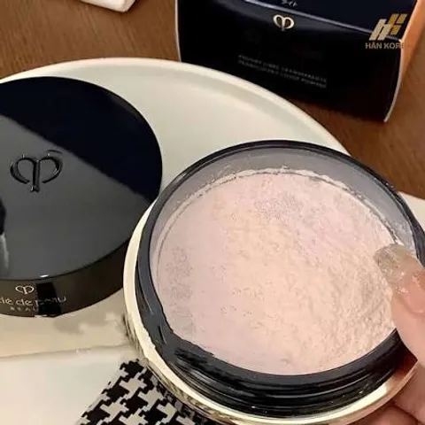 Phấn Phủ Dạng Bột Clé De Peau Beauté Translucent Loose Powder 24g - Kiềm Dầu Hiệu Quả, Lớp Trang Điểm Mịn Màng, Cao Cấp 902747