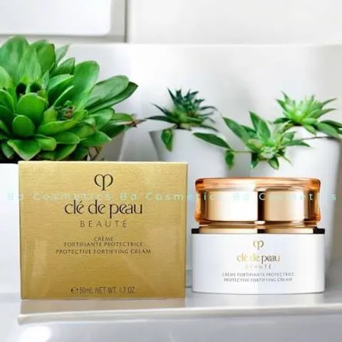 Kem Dưỡng Da Ban Ngày Clé De Peau Beauté 50g - Chống Nắng, Làm Sáng Da, Cung Cấp Độ Ẩm Tối Ưu cho Mọi Loại Da 904890