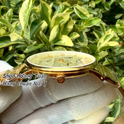 Đồng Hồ Nam S.R 5 kim phong cách sang ngầu lịch lãm . Kính sapphire chống trầy . Máy pin chuẩn Nhật . Chống nước tốt