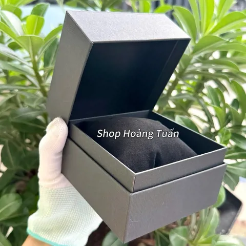 Hộp thương hiệu dành làm quà cho tặng rất sang . Có nhiều phân loại