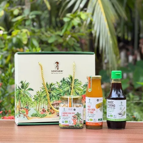 Hộp quà gia vị hữu cơ Sokfarm (Mật cô đặc 250g + Nước tương 200ml + Đường 150g).