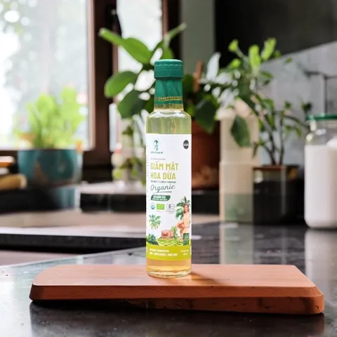 Giấm mật hoa dừa hữu cơ Sokfarm 265ml.