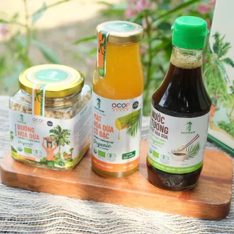 Hộp quà gia vị hữu cơ Sokfarm (Mật cô đặc 250g + Nước tương 200ml + Đường 150g).