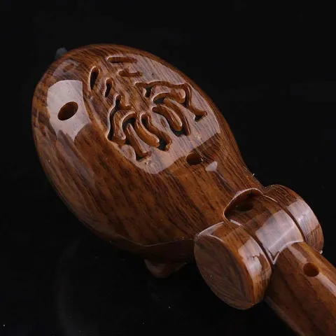 Tẩu xông trầm chuyên dụng dành cho ô tô, có 3 chế độ nhiệt, gập 90 độ, ăn toàn và bền đẹp. Xông được vụn trầm, trầm bột.