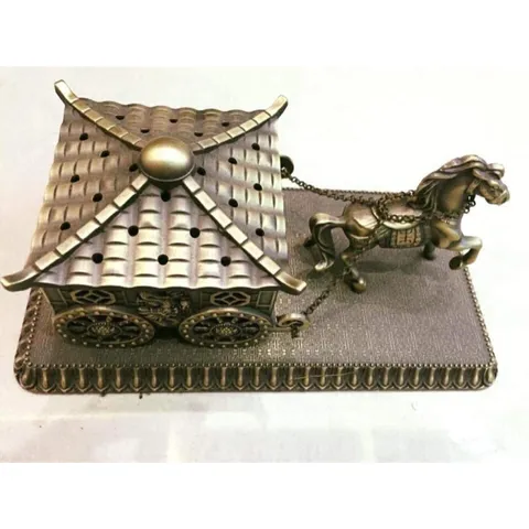 Xông trầm xe ngựa kéo