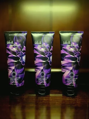Kem dưỡng thể Bath & Body Works Black Amethyst cấp ẩm làm mềm da lưu hương 226g