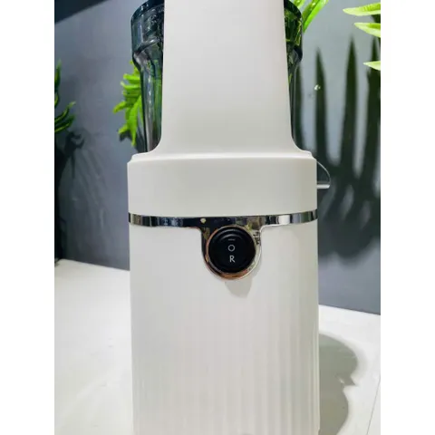 Máy Ép Chậm Locknlock Bianco Slow Juicer 0.8L EJJ421IVY Ép Hoa Quả Trái Cây Kiệt Bã - Bảo Hành 2 Năm
