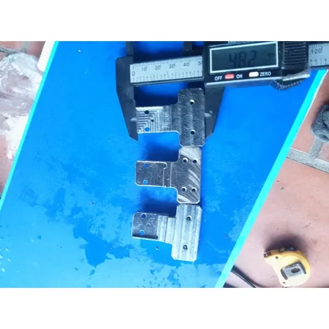 ke thép trắng cắt CNC chính xác lỗ ren nhuyễn M3,  ứng dụng cho nhiều bộ dụng cụ đa năng
