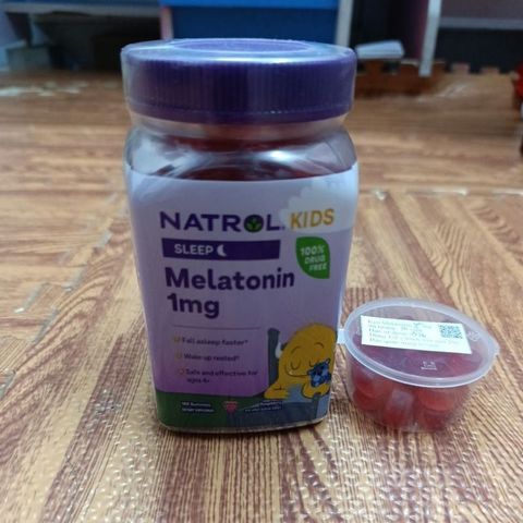 Kẹo Dẻo Ngủ Ngon Natrol Kids Gummies 1mg - Hỗ Trợ Giấc Ngủ Cho Trẻ Em 180 Viên Hương Vị Berry, 100% Thuần Chay