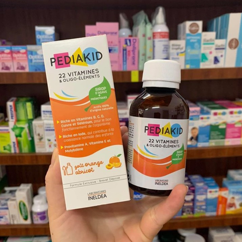 Siro Pediakid 22 Vitamines cho trẻ từ 6 tháng - Vitamin tổng hợp 22 loại, dễ uống vị cam và mơ, tăng cường sức đề kháng, phát triển toàn diện.