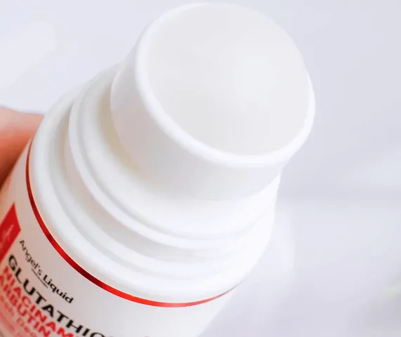 (Hàng nhập khẩu) Lăn Khử Mùi Dưỡng Trắng Angel Liquid Glutathione + Niacinamide Fresh Deodorant 60ml