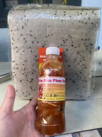 Combo bánh tráng và mắm nêm