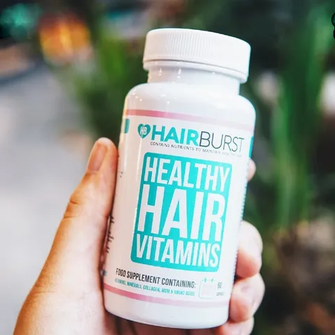 Nguyên nhân khiến tóc bạn mọc chậm và cách khắc phục
