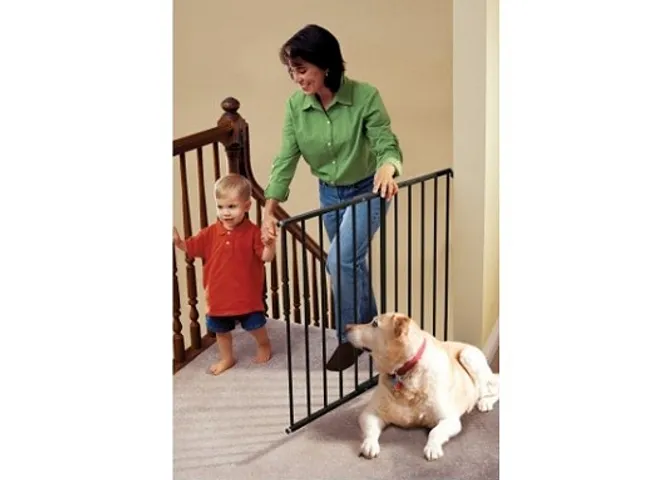 Cửa Chặn An Toàn Mở Rộng Munchkin MK31067 - Bảo Vệ Bé Chơi An Toàn Tại Nhà, Dùng Cho Đầu Cầu Thang và Cửa Phòng