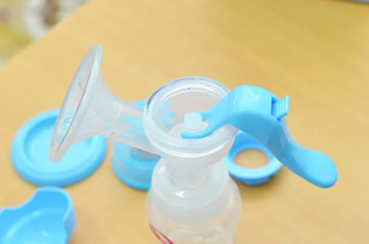 Máy Hút Sữa Cầm Tay GB Baby Hàn Quốc - Thiết Kế Gọn Nhẹ, 3 Nấc Điều Chỉnh Lực Hút, Hút êm, Không Đau Rát