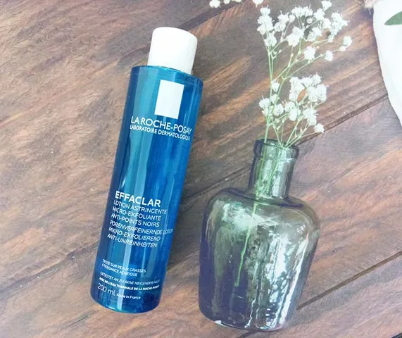 Nước Hoa Hồng La Roche Posay Effaclar - Toner Dành Cho Da Dầu Mụn, Làm Sạch Và Thu Nhỏ Lỗ Chân Lông 200ml