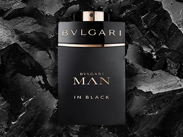 Nước hoa nam Bvlgari Man In Black EDP 100ml - Hương vị bí ẩn, nam tính, lịch lãm với cảm hứng từ thần Vulcan, phù hợp cho mọi dịp.