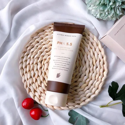 Sữa Rửa Mặt Cân Bằng Da PHA 5.5 Wonder Bath 130ml - Làm Sạch Dịu Nhẹ, Duy Trì Độ Ẩm và Kháng Khuẩn Kịp Thời