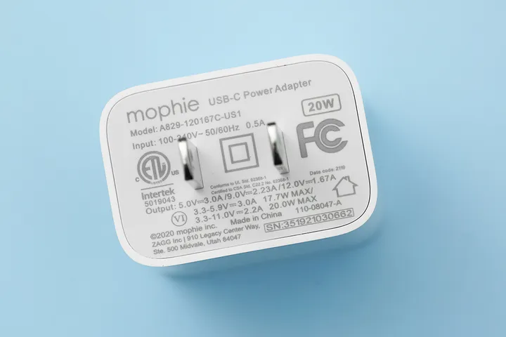 Củ sạc nhanh Mophie Power Delivery 20W USB Type-C - Sạc nhanh cho iPhone và thiết bị khác, kích thước nhỏ gọn dễ mang theo