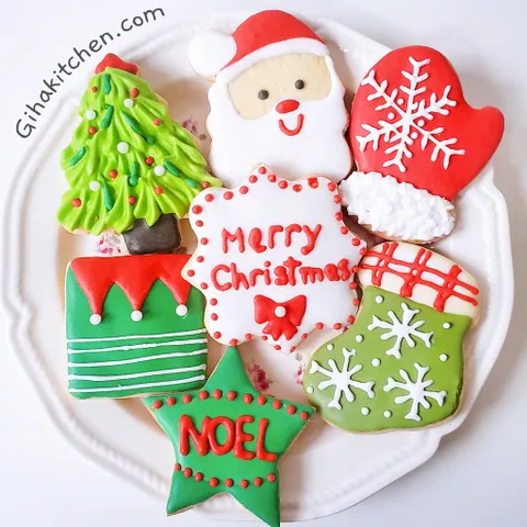 Set Bánh Cookie Giáng Sinh Kèm Hộp Xinh Xắn - Món Quà Ý Nghĩa Cho Gia Đình Mùa Noel - Trang Trí Bắt Mắt, Hương Vani Thơm Ngào Ngạt
